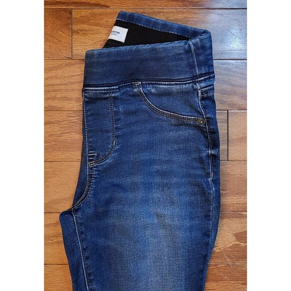 Old Navy Women Size 2 Rockstar Jegging Pull On Jeans Distressed Ripped - Picture 8 of 11